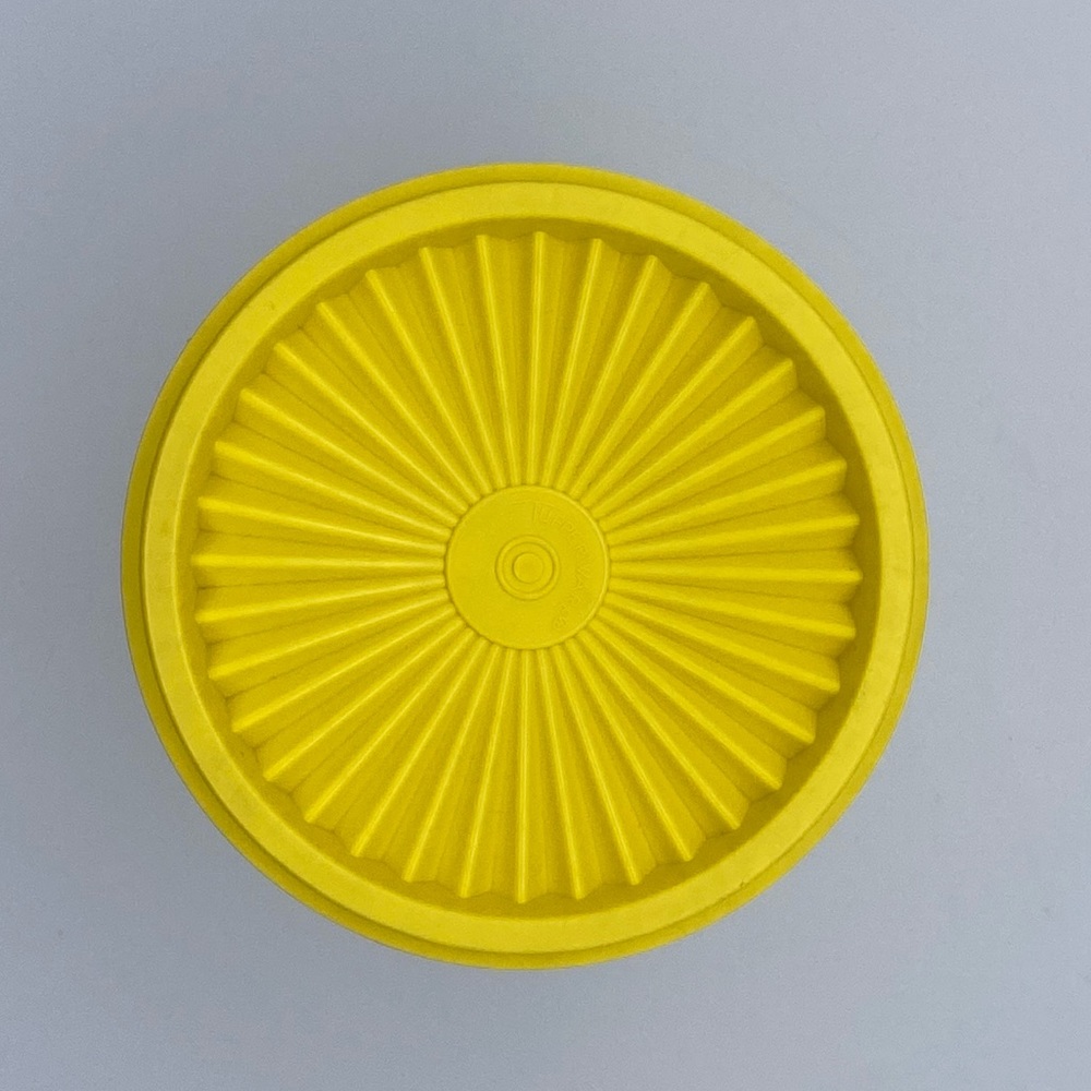 SOLD Vintage Tupperware Container 811-13 - Picture 9 of 9